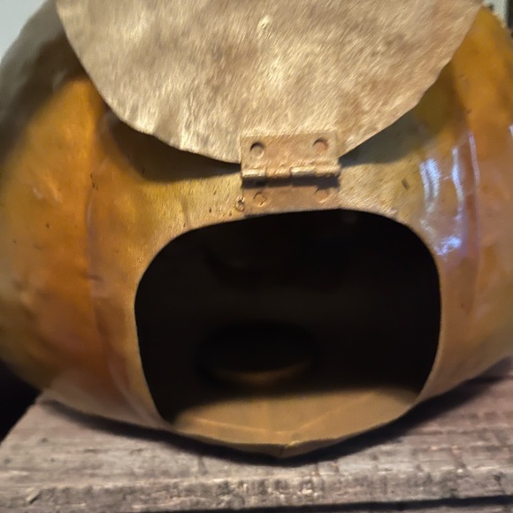 Metal tea light candle holder - Picture 2 of 2